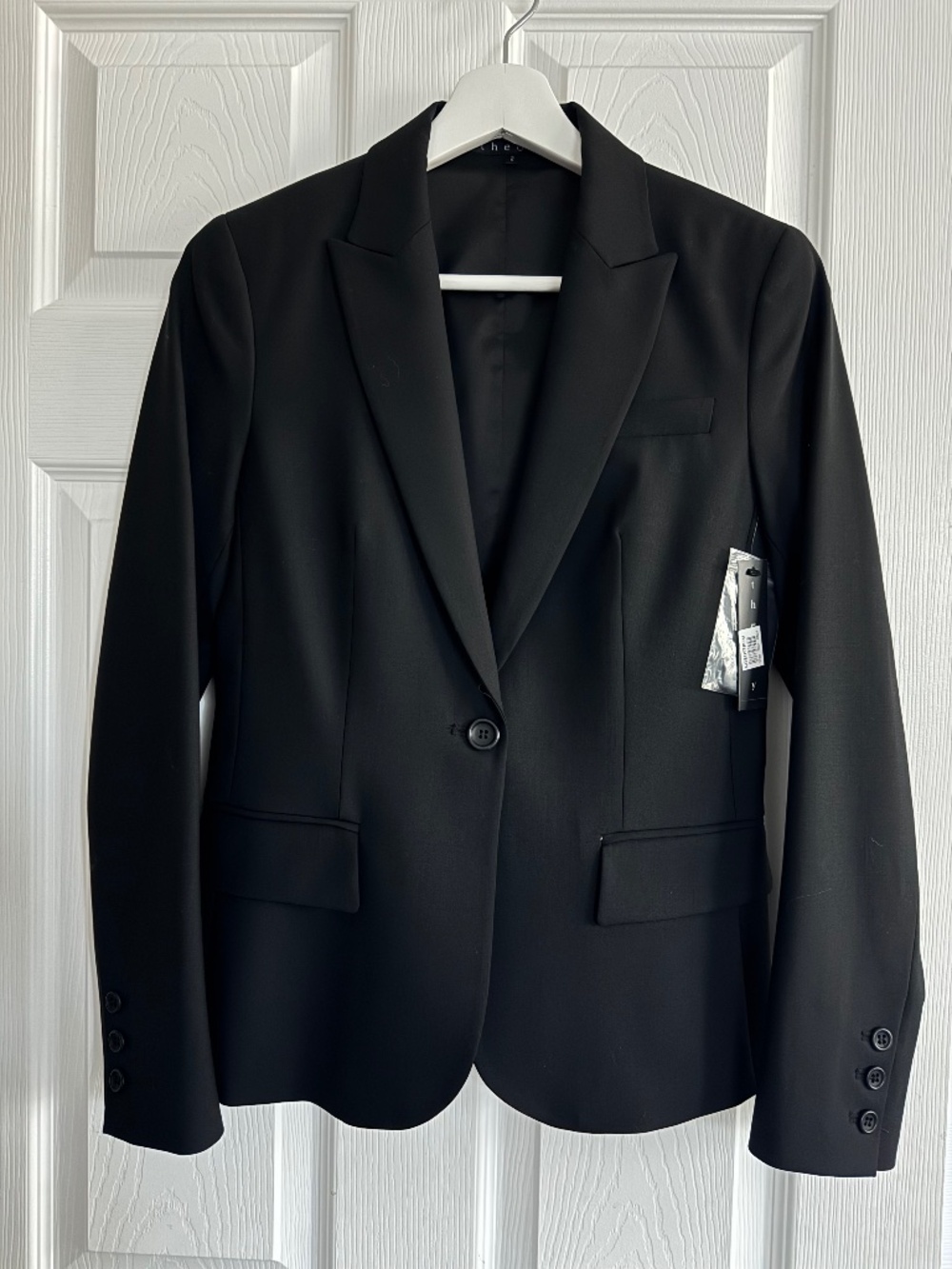 NWT - Theory Gabe Blazer - Black - Size 2